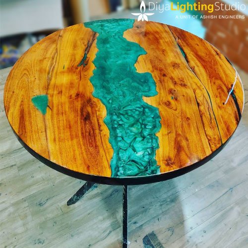 round resin table